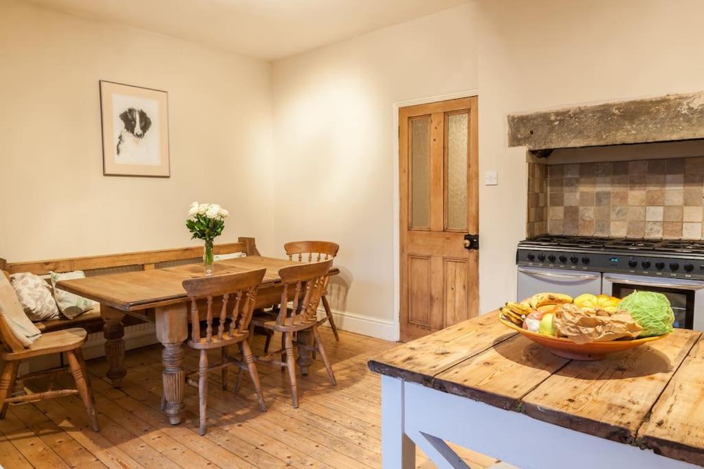 Number 29, A Grade Two Listed House In Masham Exterior foto